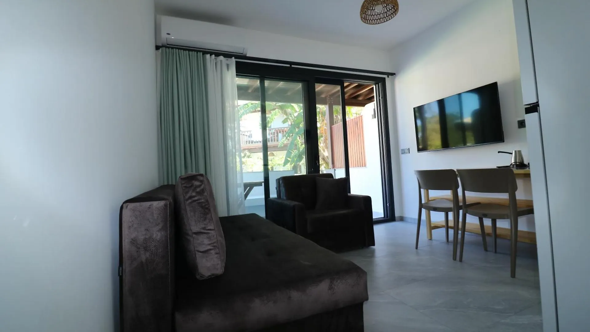Paradise Garden Apartments Gümüşlük Apartmanhotel